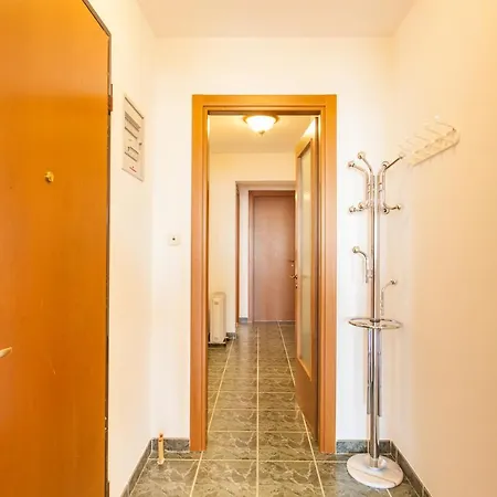 Sea View For Rent Σπλιτ